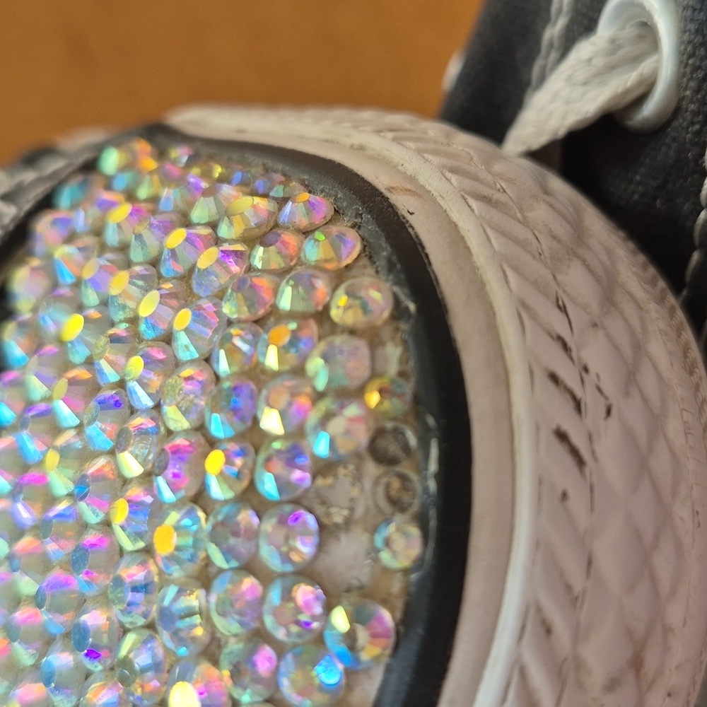 Converse Black Irradescent Rhinestone Sneakers. Size W8/M6 - Picture 8 of 9